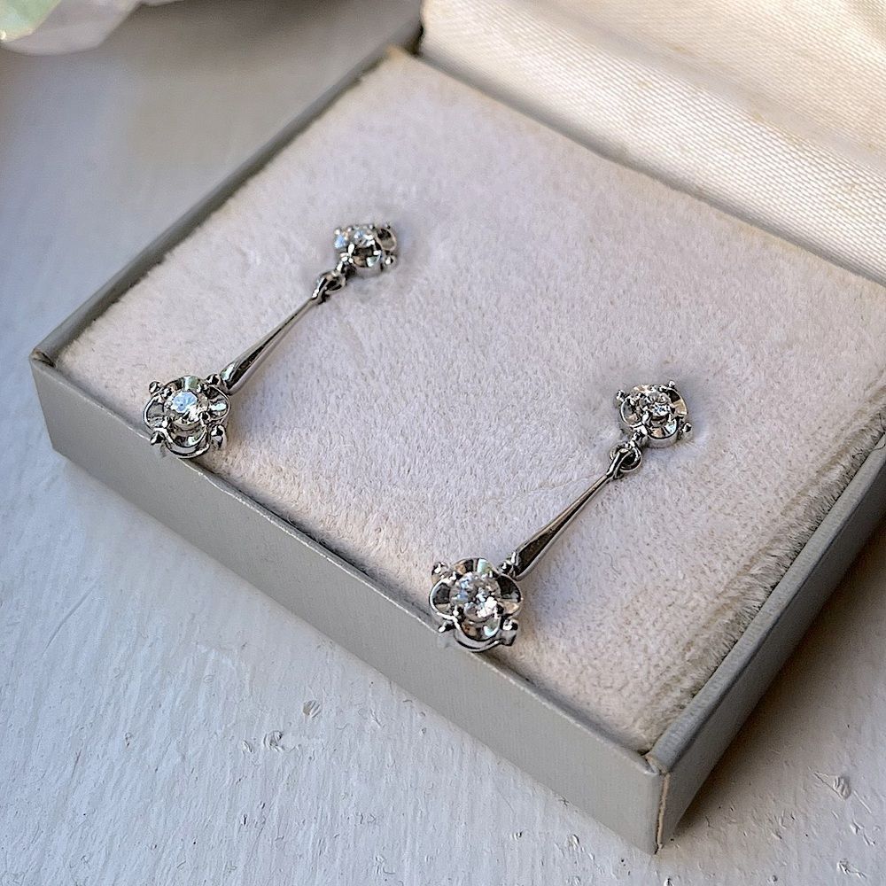Art Deco 18k White Gold Diamond Drop Earrings